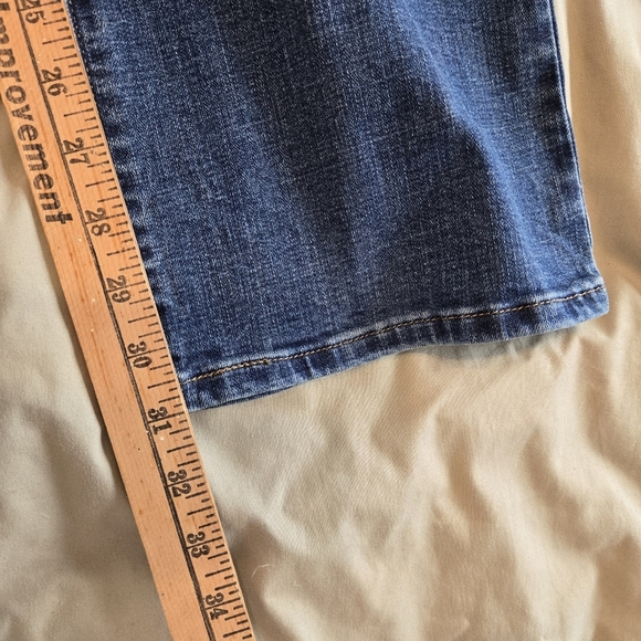 Levis Women's Classic Bootcut Blue Jeans 8 Medium Wash Stretch - Picture 8 of 8